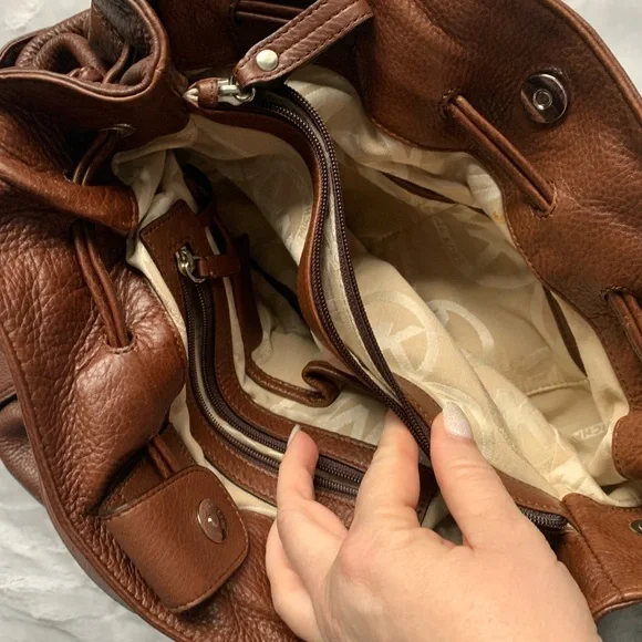 Beautiful brown leather Michael Kors bag. - Picture 10 of 13